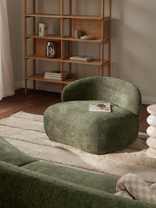 Albariza Lounge Chair in Teddy Bouclé