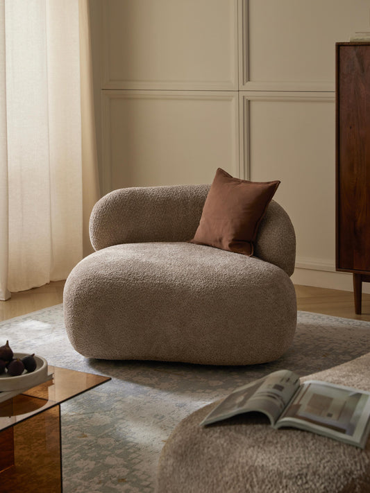 Albariza Lounge Chair in Teddy Bouclé