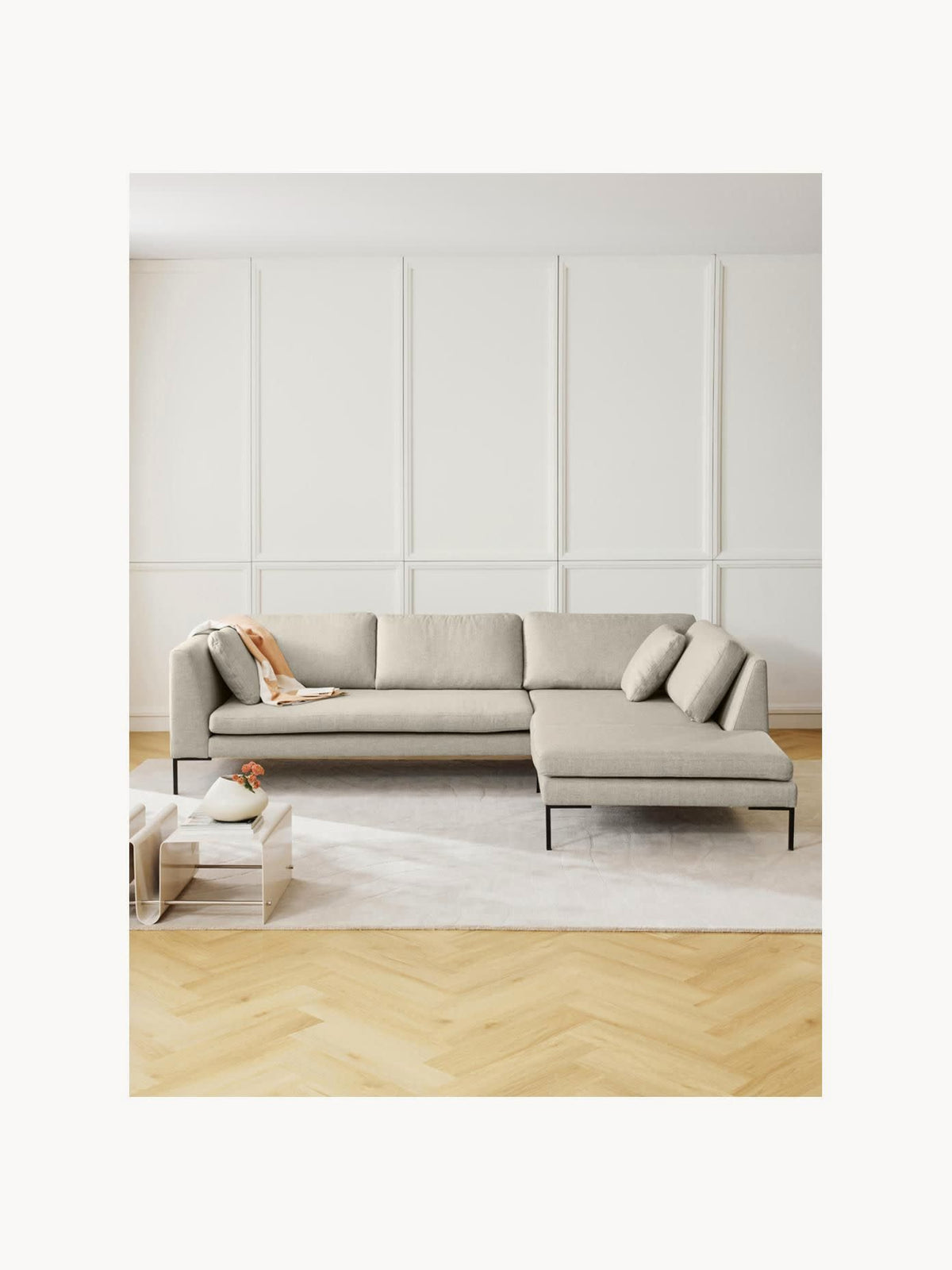 Emmarille Corner Sofa with Metal Legs