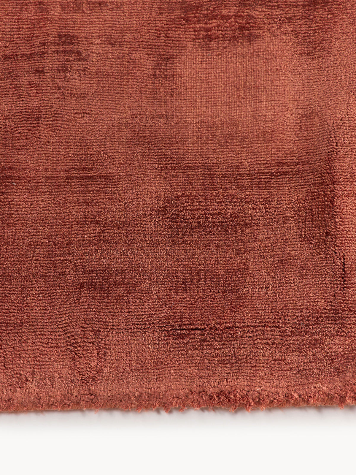 Jarielle Rug in Viscose, Hand-Woven