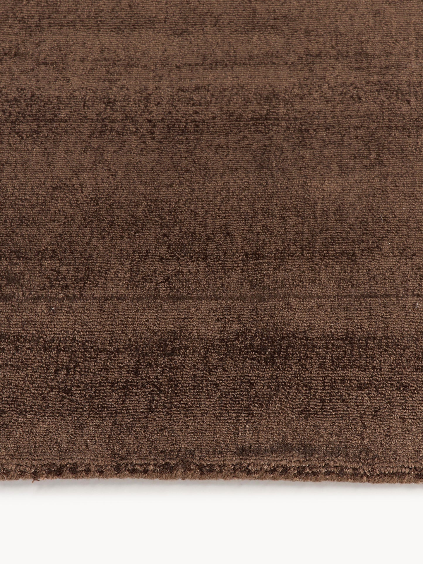 Jarielle Rug in Viscose, Hand-Woven