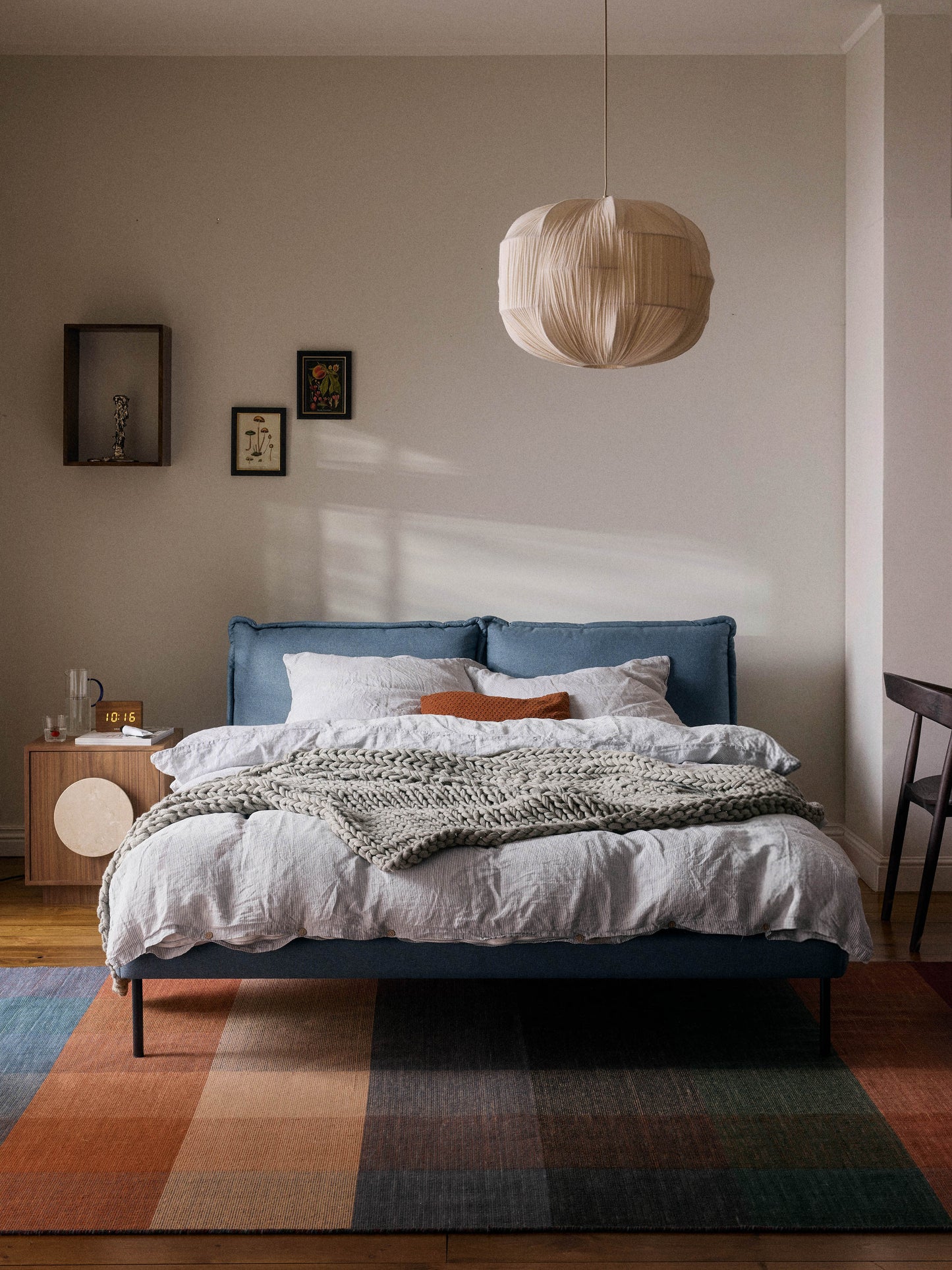 Amelienne Upholstered Bed