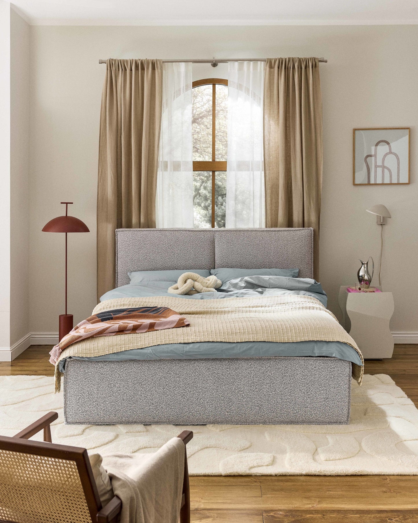 Drevalis Upholstered Bed in Bouclé