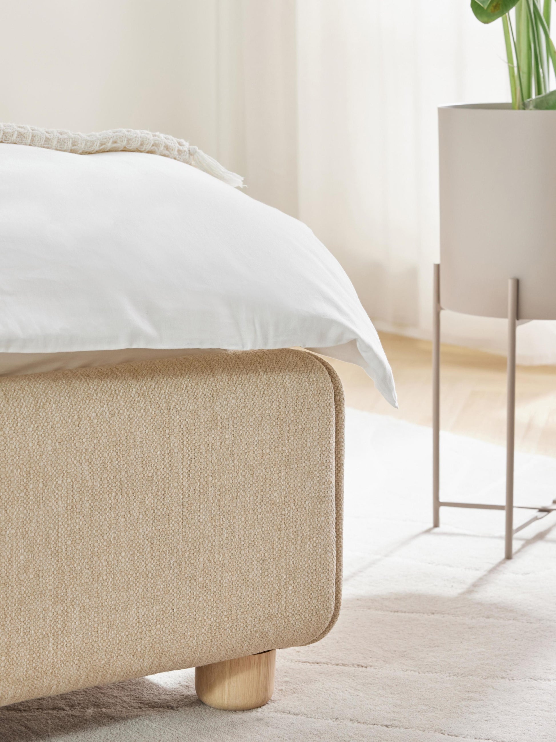 Ebbenhal Upholstered Bed