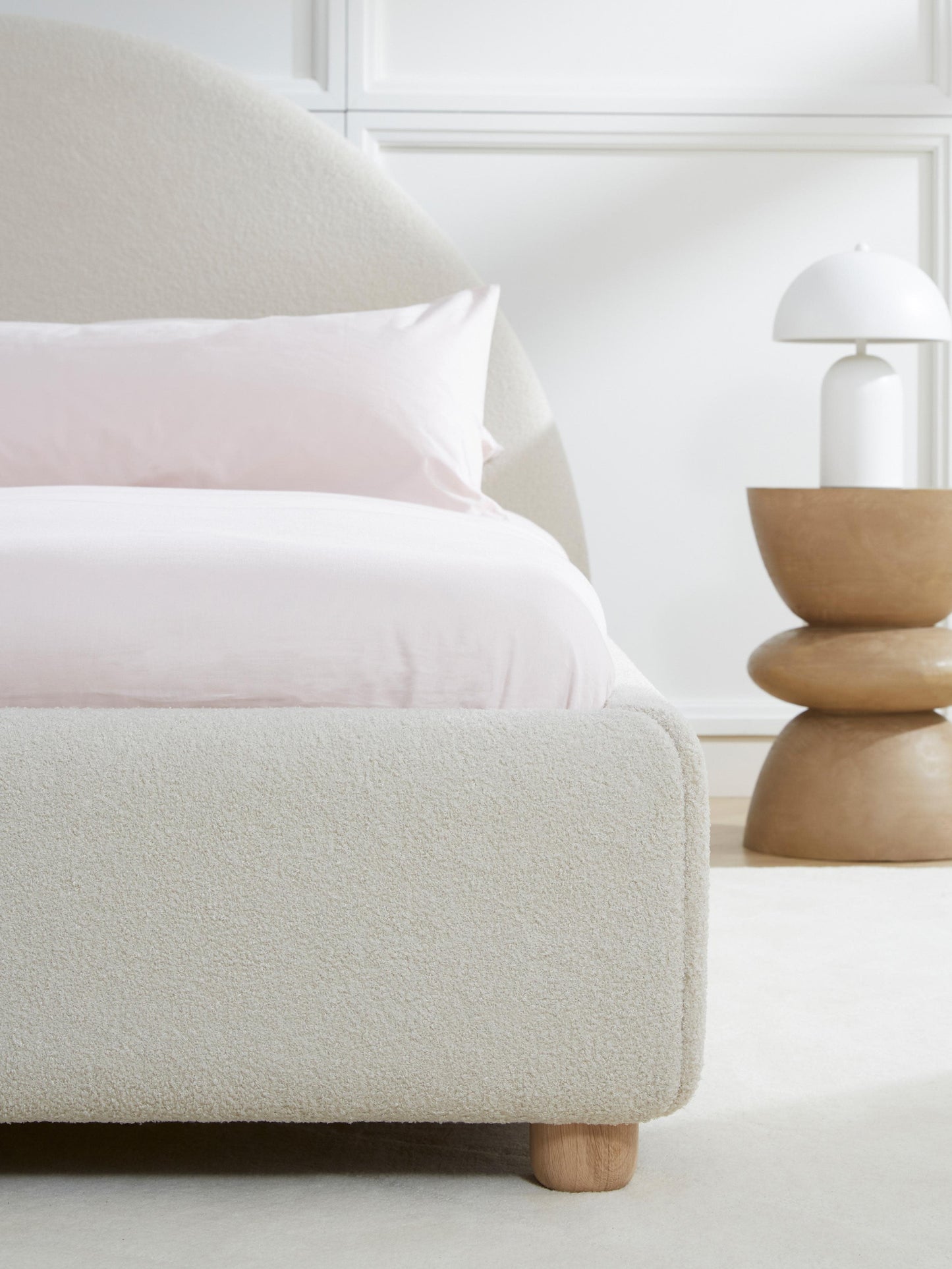 Ebbenhal Upholstered Bed in Teddy