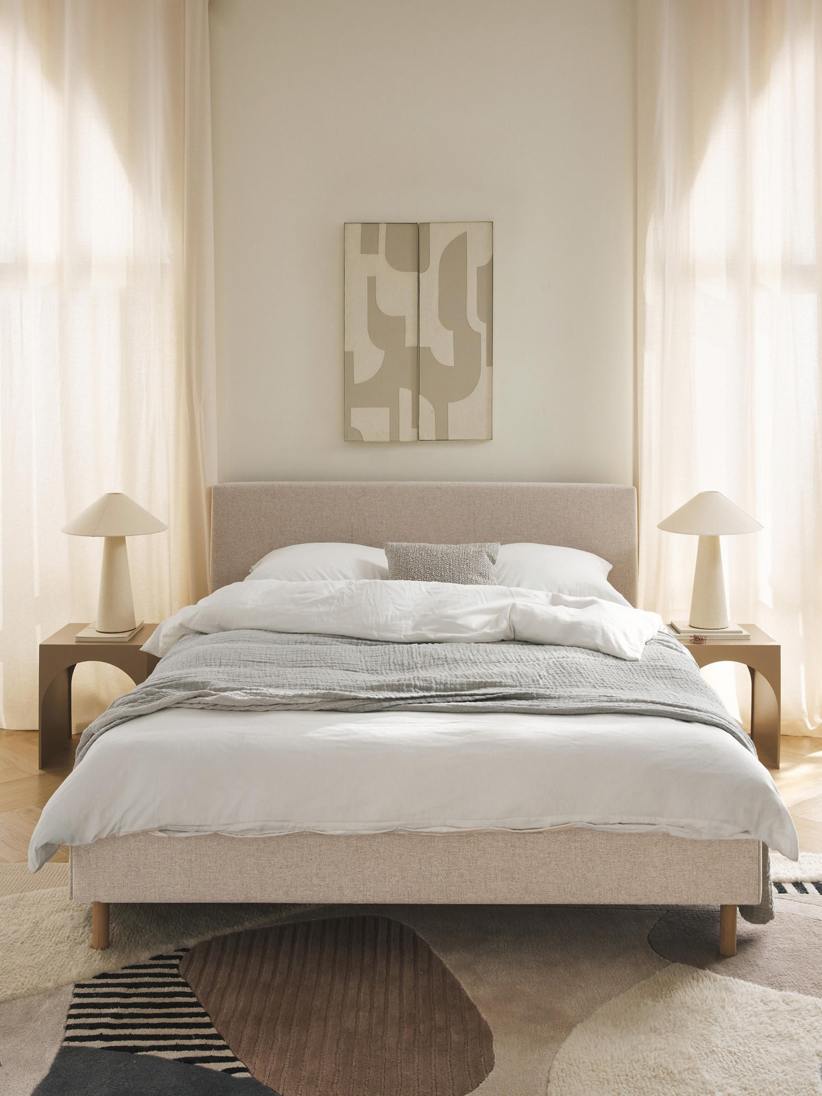 Giulmara Upholstered Bed with Wooden Feet