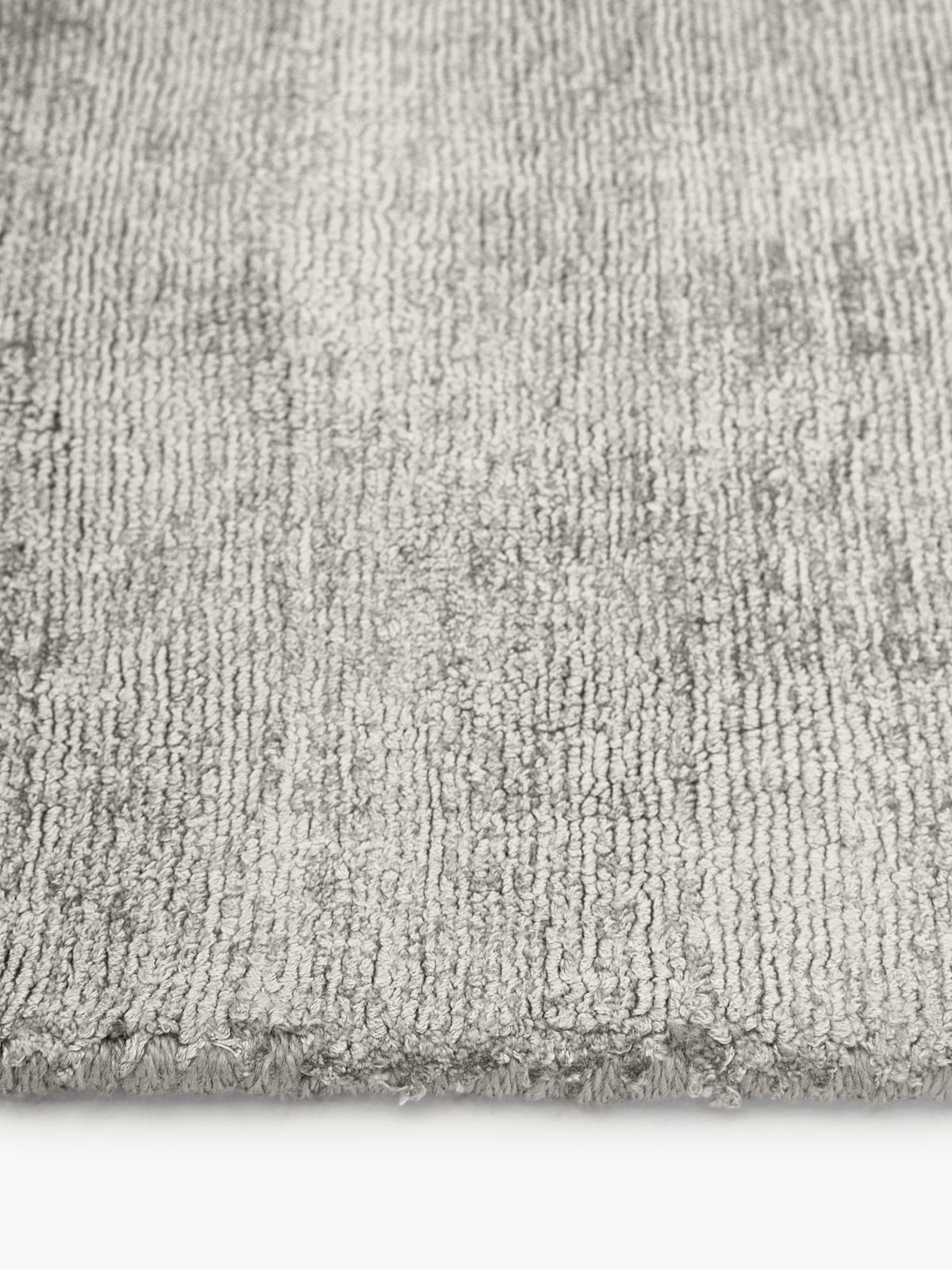 Jarielle Rug in Viscose, Hand-Woven