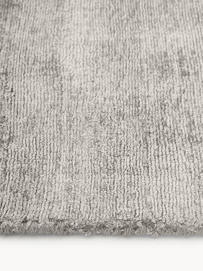 Jarielle Rug in Viscose, Hand-Woven