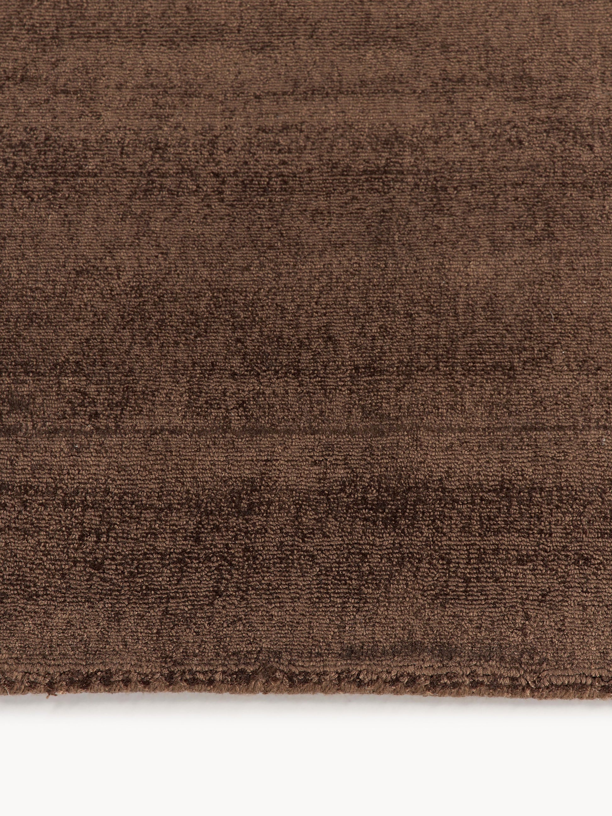 Jarielle Rug in Viscose, Hand-Woven