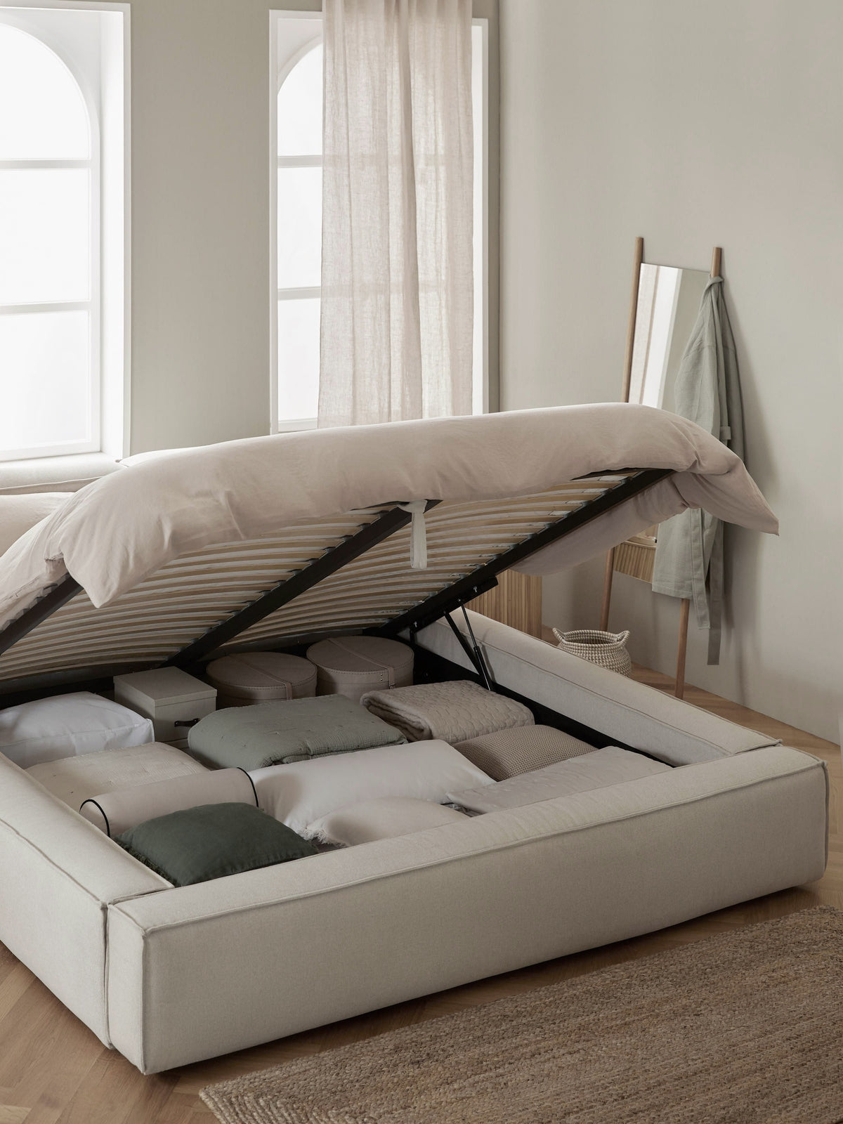 Lenskov Upholstered Storage Bed