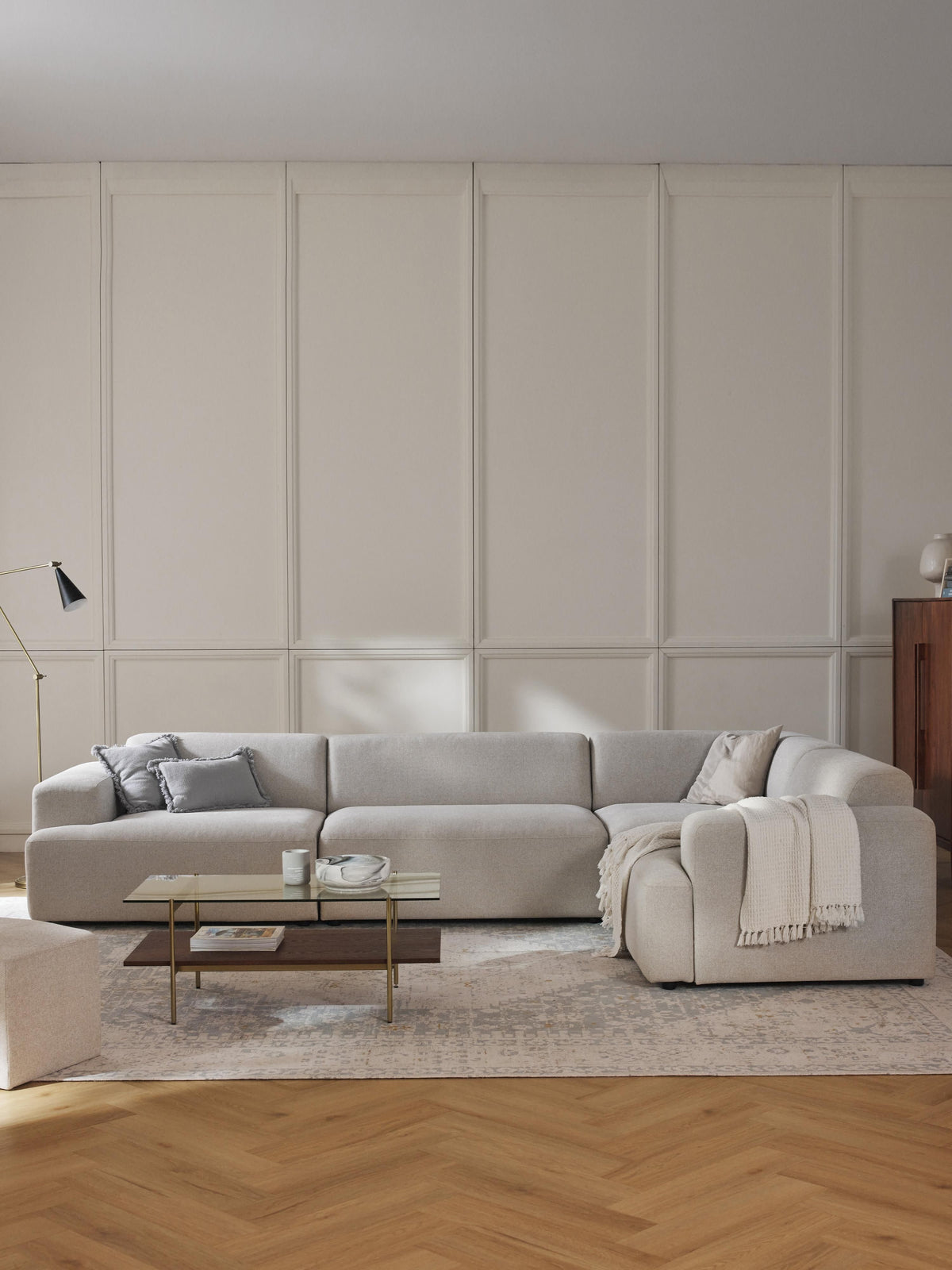 Melvaine Large Corner Sofa (4-Seater)