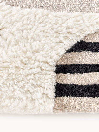 Roscarde Wool Rug with High-Low Texture, Hand-Tufted