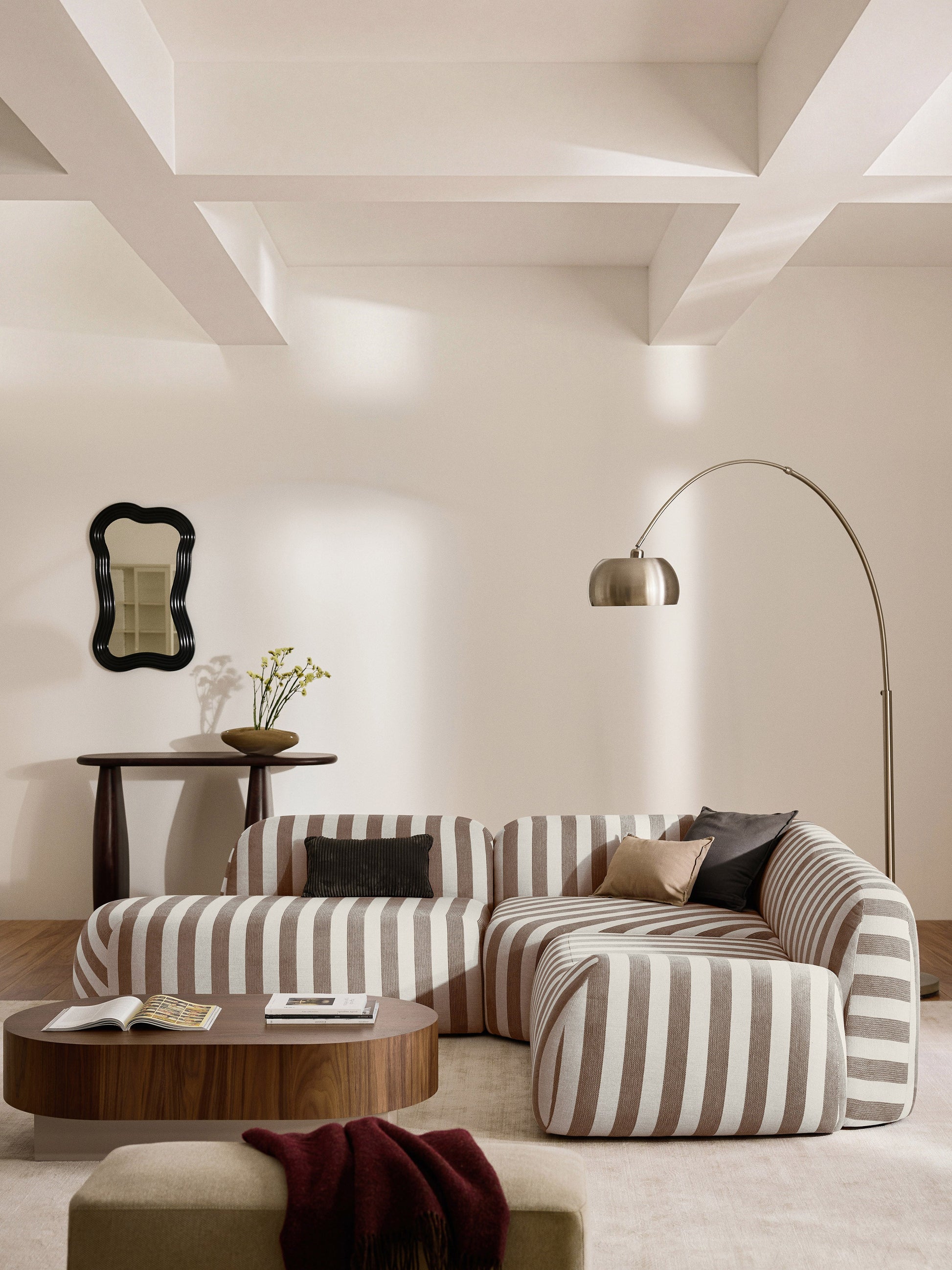Wolskane Striped Modular Corner Sofa with Chaise Longue (4-Seater)